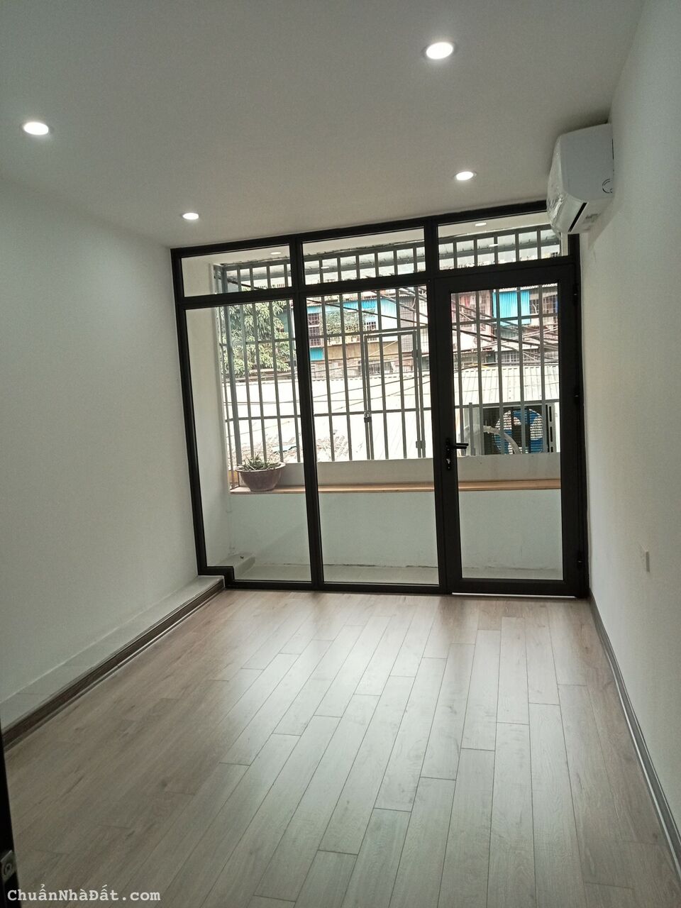 Bán căn hộ tập thể Thanh Xuân Bắc, quận Thanh Xuân, 100m2, 3 ngủ, 2vs gần phố Bán căn hộ tập thể Thanh Xuân Bắc, quận Thanh Xuân, 100m2, 3 ngủ, 2vs gần phố