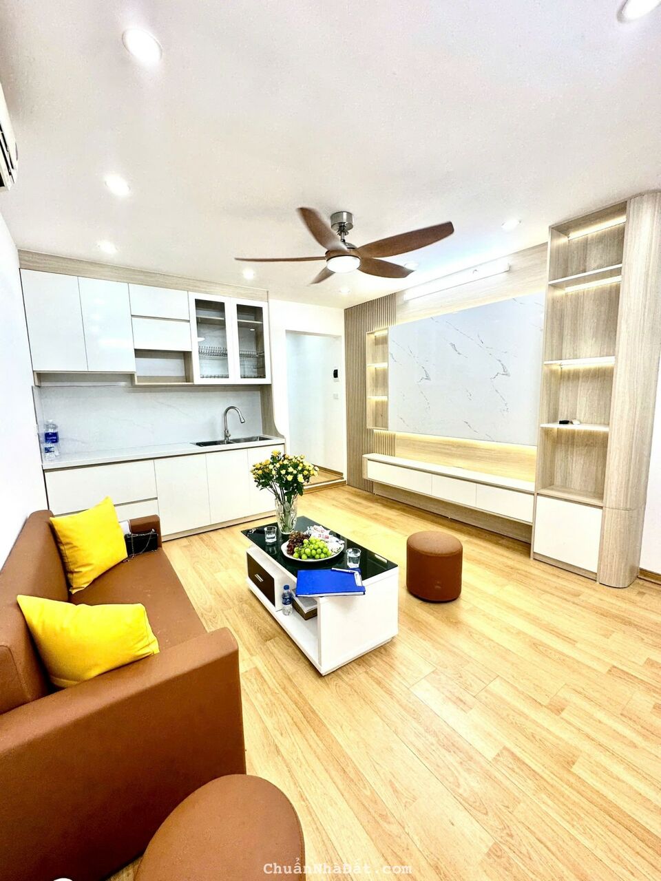 Bán gấp căn hộ tập thể Thanh Xuân Nam, Thanh Xuân, nhà đẹp ở ngay, tặng full nội thất