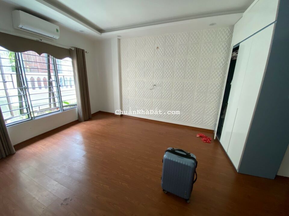 Bán nhà phố Hạ Đình, Thanh Xuân, nhà đẹp ở luôn, gần phố, DT 33m2 x 5T chỉ 4.55 tỷ