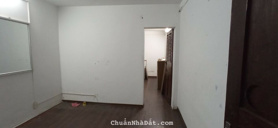 Bán nhà phố Lương Định Của, Đống Đa, dân xây, ô tô, 40m2, 2 ngủ, 2 mặt thoáng, 5.25 tỷ