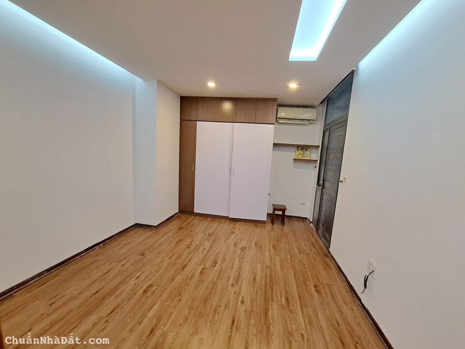 CHỈ 1.95 TỶ! BÁN NHÀ PHỐ PHƯƠNG MAI, 5 TẦNG NHÀ ĐẸP Ở NGAY, SỔ RIÊNG