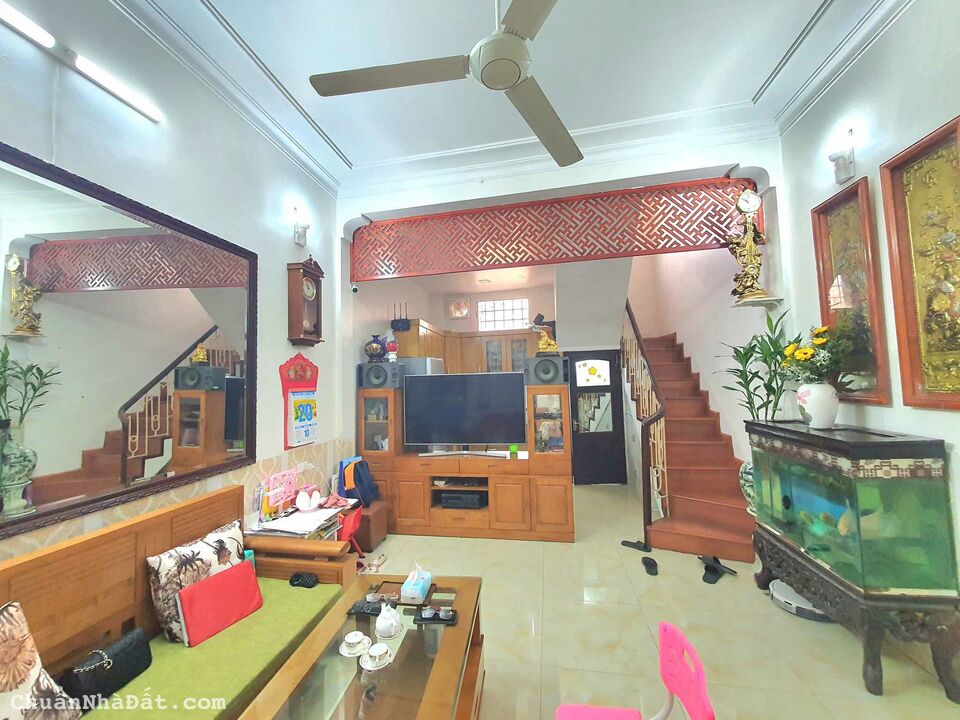 Hơn 6 tỷ!Bán nhà phố Thái Hà, Đống Đa, nhà đẹp, 2 mặt ngõ, 10m ra ô tô, 40m, 4T, MT4m