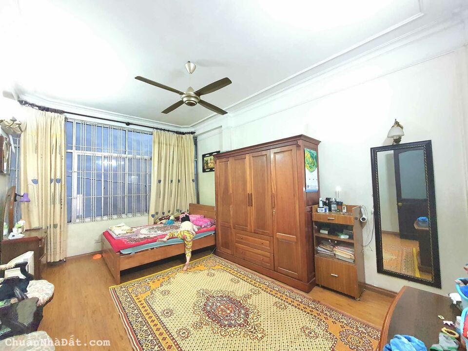 Hơn 6 tỷ!Bán nhà phố Thái Hà, Đống Đa, nhà đẹp, 2 mặt ngõ, 10m ra ô tô, 40m, 4T, MT4m