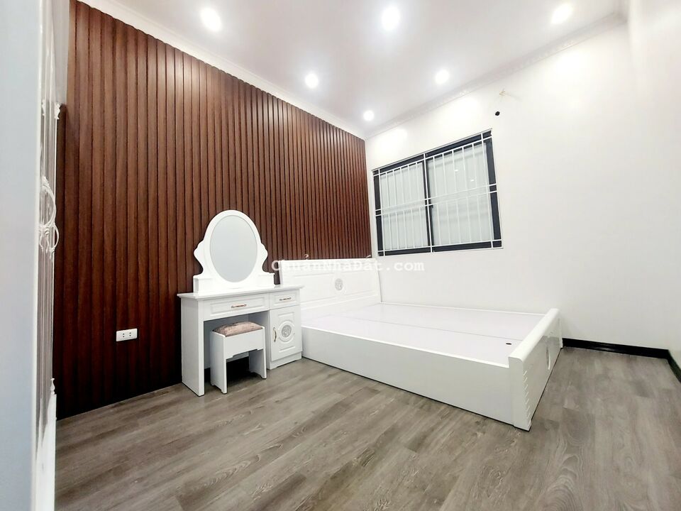 Bán nhà phố Tôn Đức Thắng, Đống Đa, nhà đẹp ở ngay ngõ thông gần phố, 36m, 4T chỉ 4.75 tỷ