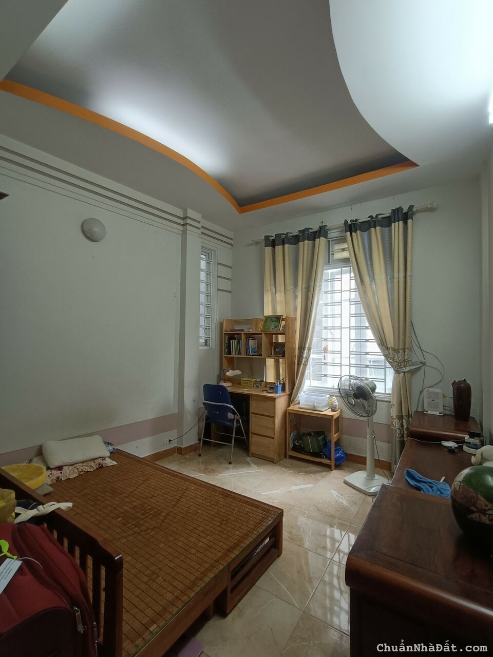 Bán nhà phố Vũ Ngọc Phan, Đống Đa, nhà đẹp dân xây, mặt tiền rộng, ở sướng, 42m,5T