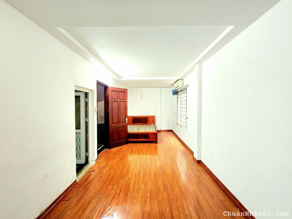 Bán nhà đường Kim Giang quận Hoàng Mai, NHÀ ĐẸP, LÔ GÓC, NGÕ THOÁNG, 40m2,5T