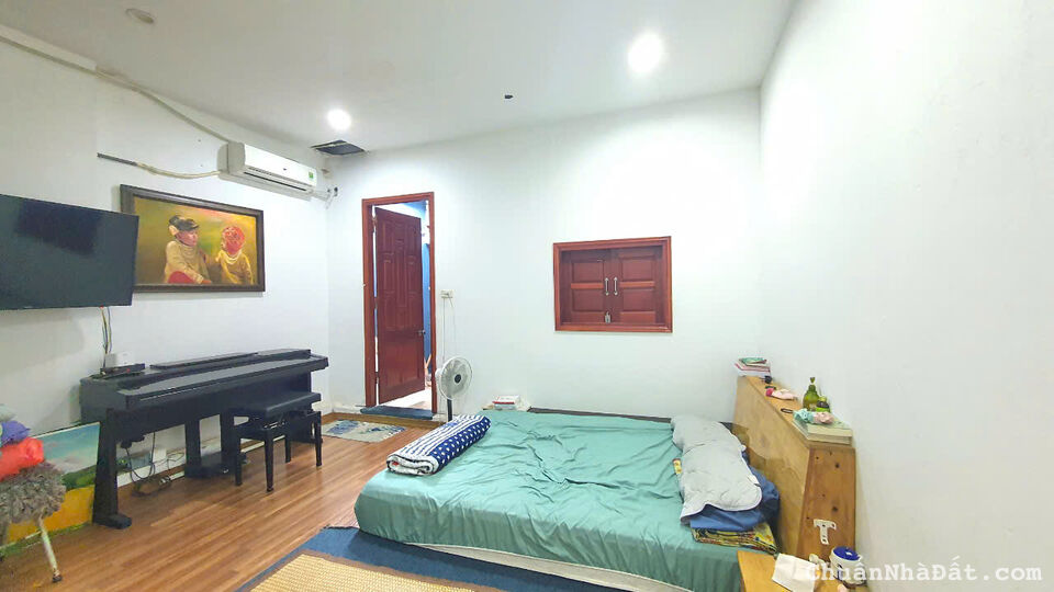 CHỈ HƠN 100 TR/M2 ! BÁN NHÀ ĐƯỜNG LÁNG, ĐỐNG ĐA, NGÕ RỘNG, 20M RA Ô TÔ TRÁNH