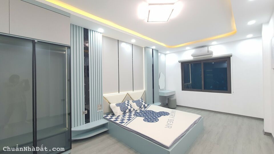 Bán nhà Định Công, Hoàng Mai, nhà đẹp full nội thất, 2 mặt ngõ, sổ đỏ hoa hậu