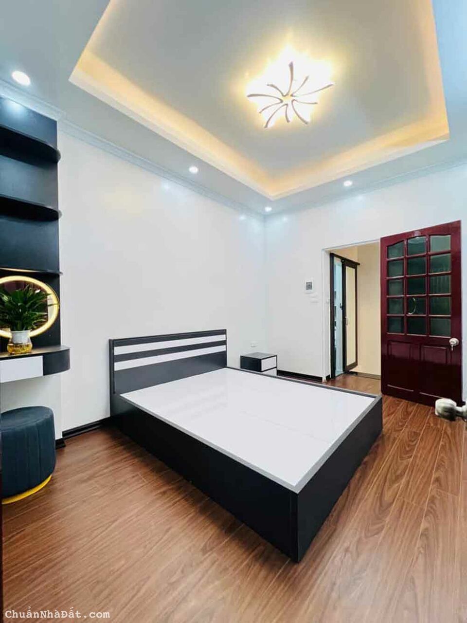 Bán nhà ngõ Giảng Võ, Ba Đình 42m2 giá 4.15 tỷ, 5 tầng, 4PN, MT 3m