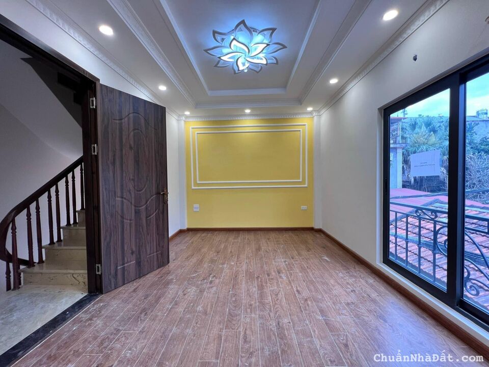 Bán nhà ngõ Xuân La, Tây Hồ 48m2 giá 4.15 tỷ, 5 tầng, 4PN, MT 4m