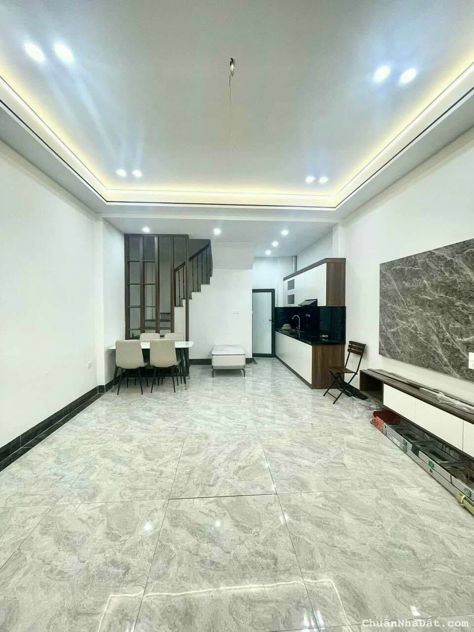 Bán nhà ngõ Xuân Thủy, Cầu Giấy 48m2 giá 4.75 tỷ, 5 tầng, 4PN, MT 4m