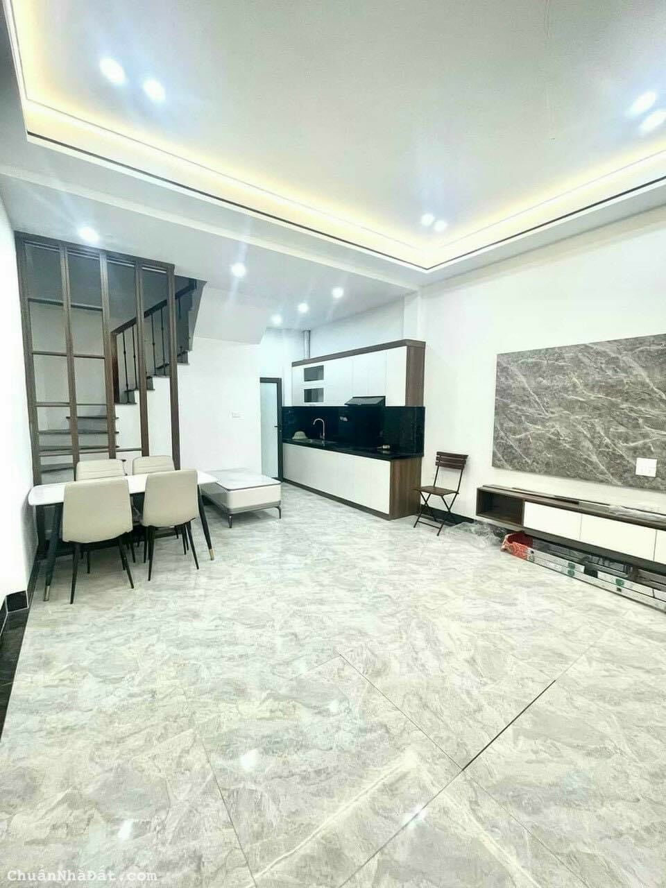 Bán nhà ngõ Xuân Thủy, Cầu Giấy 48m2 giá 4.75 tỷ, 5 tầng, 4PN, MT 4m