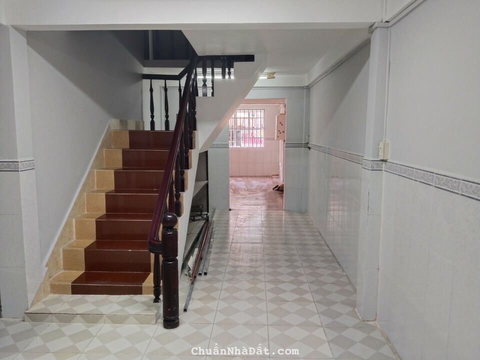 Cho thuê Nhà trục chính, hẻm Trần Hưng Đạo (thuận tiện kinh doanh)