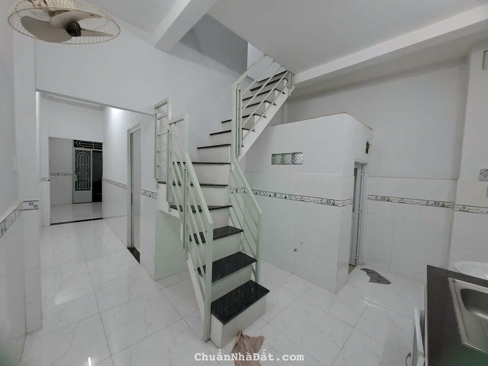 BÁN NHÀ LÝ THÁI TỔ, QUẬN 10, 55M2, NGANG 4M, GẦN HXH, 4 TỶ HƠN 