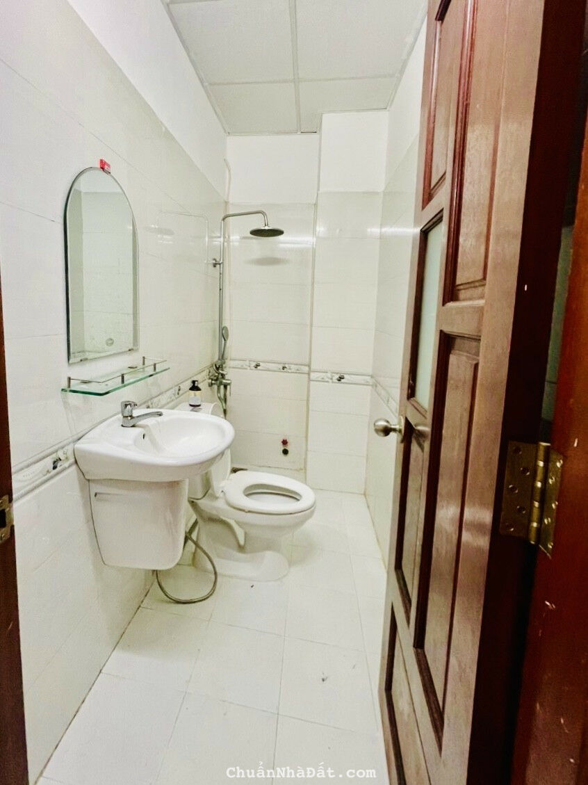 BÁN NHÀ NGUYỄN TIỂU LA, P8, QUẬN 10, 35M2, 3 TẦNG, 4.4 TỶ