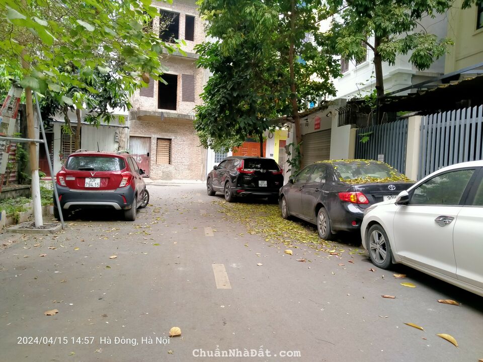 Bán LK phố Lưu Hữu Phước. DT 98m2 x 4T, Mt 8m, Hầm, ô chờ thang máy. Giá 24,5 tỷ.