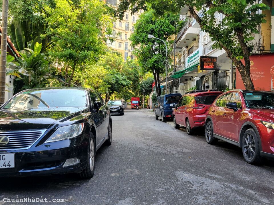 Bán nhà MP Trung Yên. DT 96m² x 4T. Lô góc. Giá 33,5 tỷ.