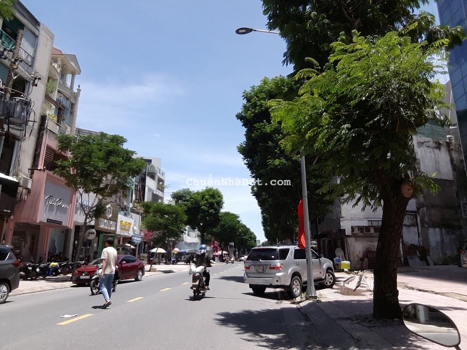 Bán gấp MT Lê Văn Sỹ Phú Nhuận. DT 8x24m, 1 trệt 3 lầu. Giá 50 tỷ, rẻ nhất cung đường !