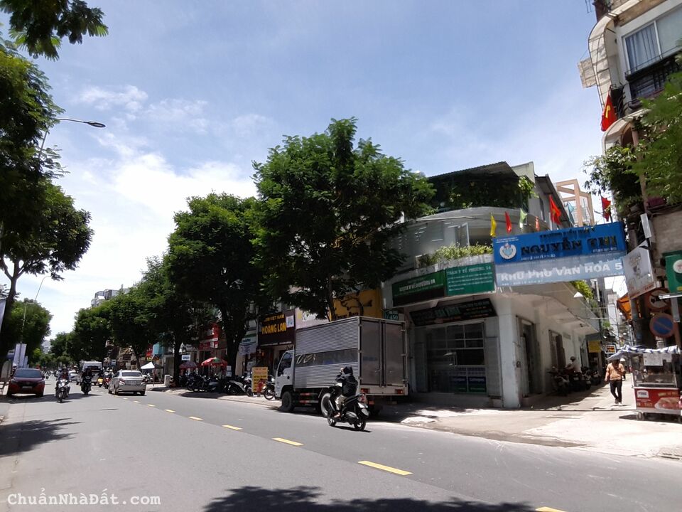 Bán gấp MT Lê Văn Sỹ Phú Nhuận. DT 8x24m, 1 trệt 3 lầu. Giá 50 tỷ, rẻ nhất cung đường !