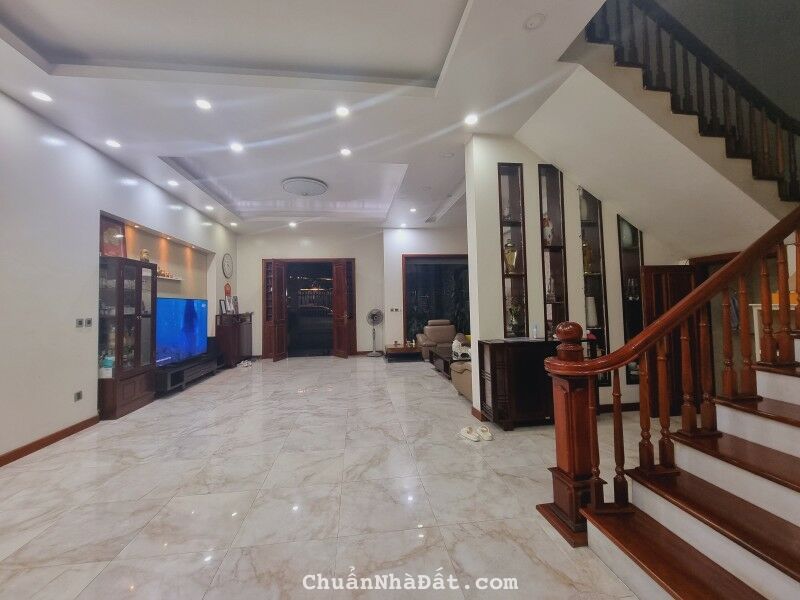 Biệt thự Nguyễn Cơ Thạch, Mỹ Đình 1, Nam Từ Liêm. 200mx4; MT 10m; giá 40 tỷ