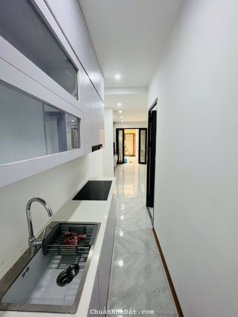 Căn hộ Phan Văn Trường, Cầu Giấy (TT ĐHSP). 70m2; T1 giá 3.4 tỷ.