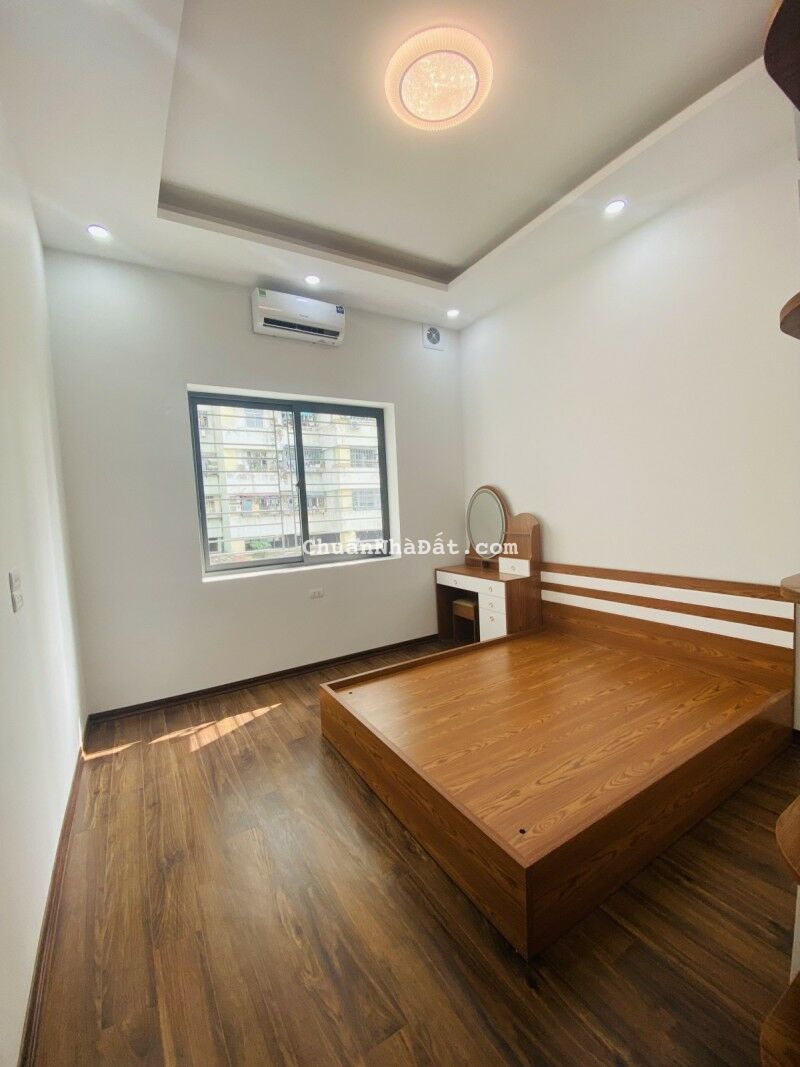 Bán Chung cư Trần Quý Kiên, Cầu Giấy. 87m2; T4; giá 4.5 tỷ Bán Chung cư Trần Quý Kiên, Cầu Giấy. 87m2; T4; giá 4.5 tỷ