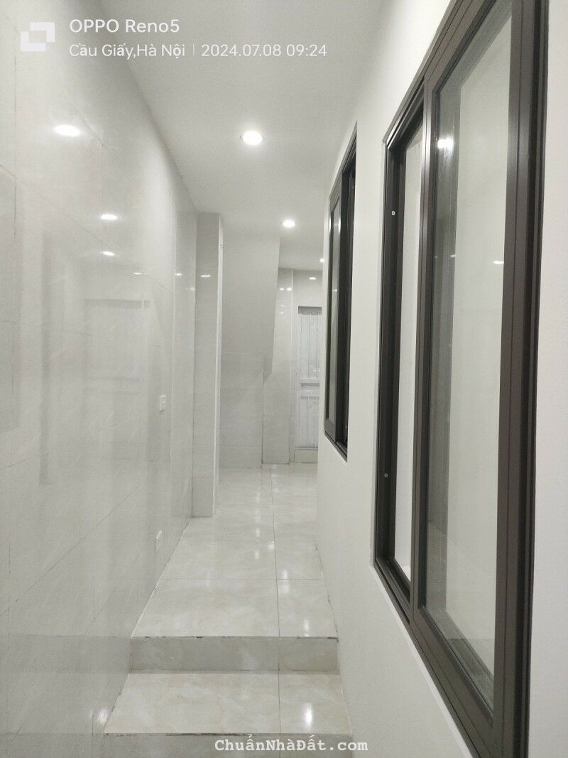 Bán Căn hộ Trần Quốc Hoàn, Cầu Giấy. 28/75m2; T1; giá 3.65 tỷ