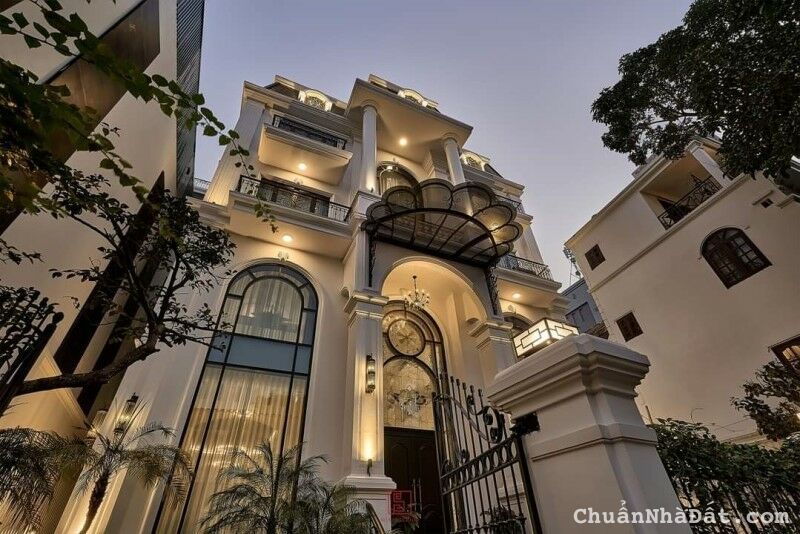 Toà nhà Cao Bá Quát, Ba Đình. 425m2; 7 tầng; MT 16m; giá 490 tỷ