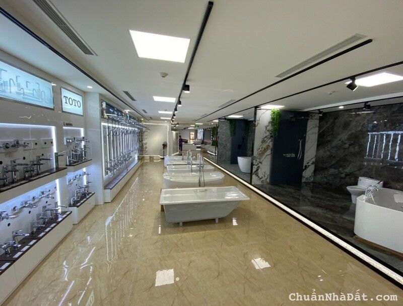 Nhà Mặt phố Hoàng Quốc Việt, Cầu Giấy. 300m, 9T, MT 8m; Giá 186 tỷ  MẶT PHỐ, VỈA HÈ 6M