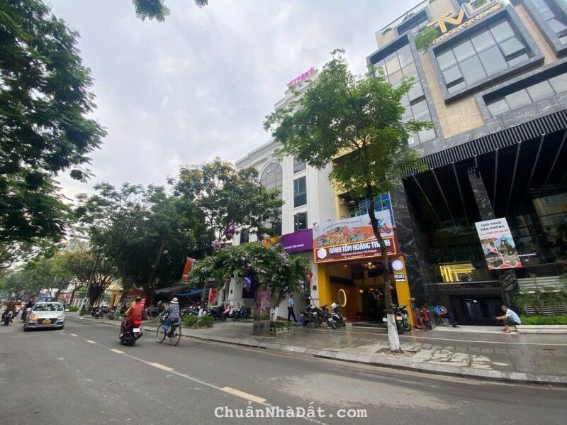 Toà Văn Phòng Mặt phố Đội Cấn, Ba Đình. 426m2, 10 tầng, MT 16m, giá 350 tỷ ĐẲNG CẤP 10 TẦNG Toà Văn Phòng Mặt phố Đội Cấn, Ba Đình. 426m2, 10 tầng, MT 16m, giá 350 tỷ ĐẲNG CẤP 10 TẦNG