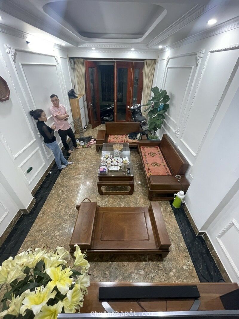 Bán nhà Dịch Vọng, Cầu Giấy. 48mx5; MT 3.5m; giá 7.4 tỷ Bán nhà Dịch Vọng, Cầu Giấy. 48mx5; MT 3.5m; giá 7.4 tỷ