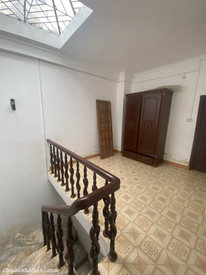 Bán nhà Hoàng Sâm, Cầu Giấy. 22/35m; 5 tầng; MT 4m; giá 4.69 tỷ