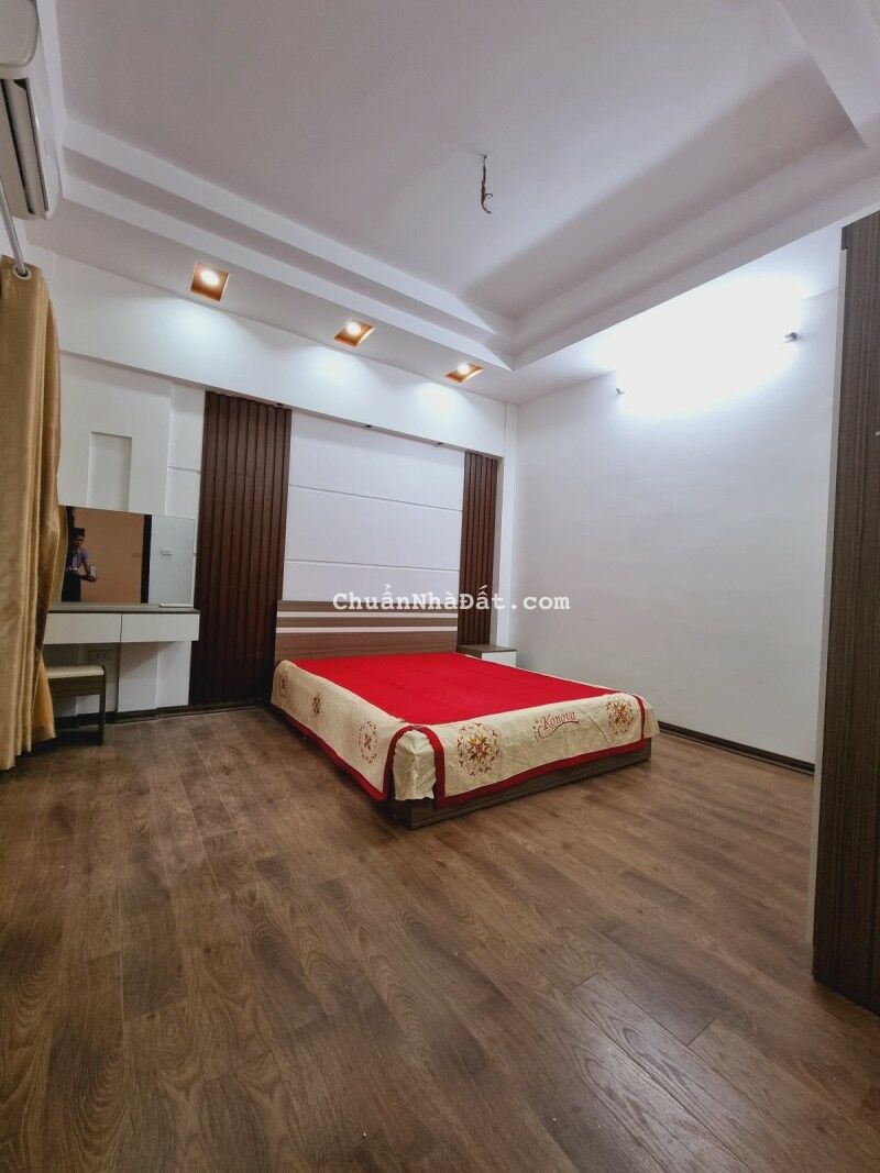 Bán nhà Trần Thái Tông, Cầu Giấy. 36mx5; MT 8m; giá 7.3 tỷ