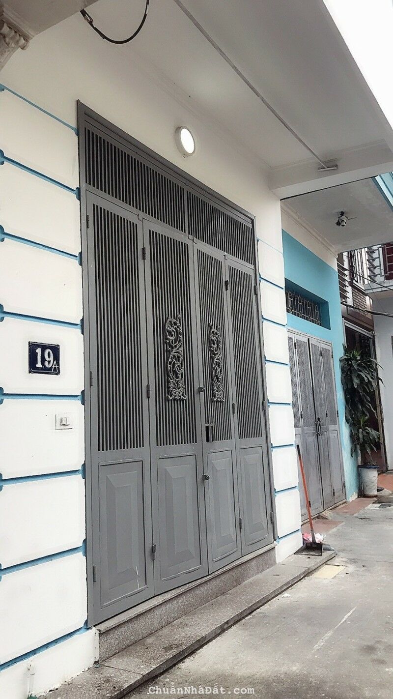 Bán nhà Trần Quý Kiên, Cầu Giấy. 43mx4; MT 4m; giá 6.1 tỷ Bán nhà Trần Quý Kiên, Cầu Giấy. 43mx4; MT 4m; giá 6.1 tỷ