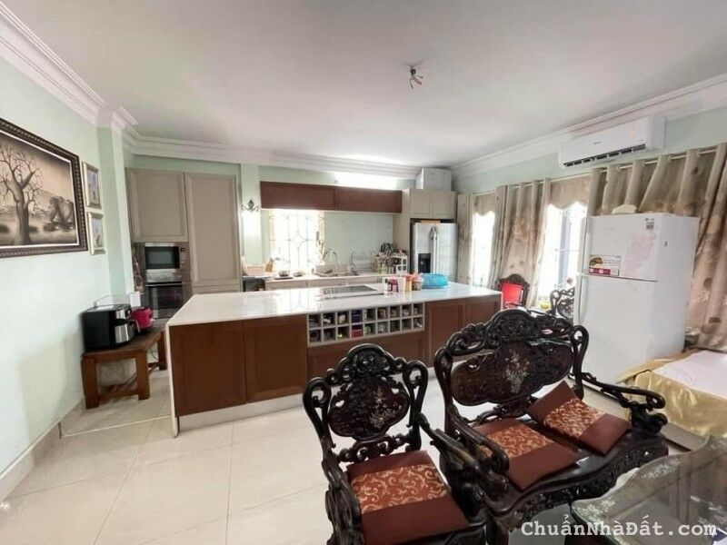 Nhà Cầu Giấy, Cầu Giấy. 105m2; 7 tầng, TM; MT 6m; Giá 20.5 tỷ  16 PHÒNG - 7 TẦNG THANG MÁY - CCMN 