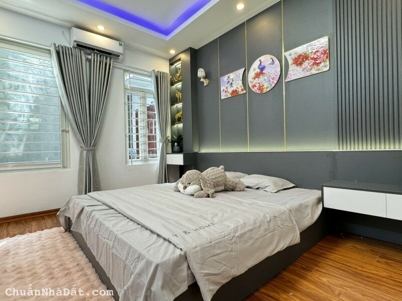 Trần Thái Tông, Cầu Giấy. 34mx5; MT 4.8; giá nhỉnh 5 tỷ