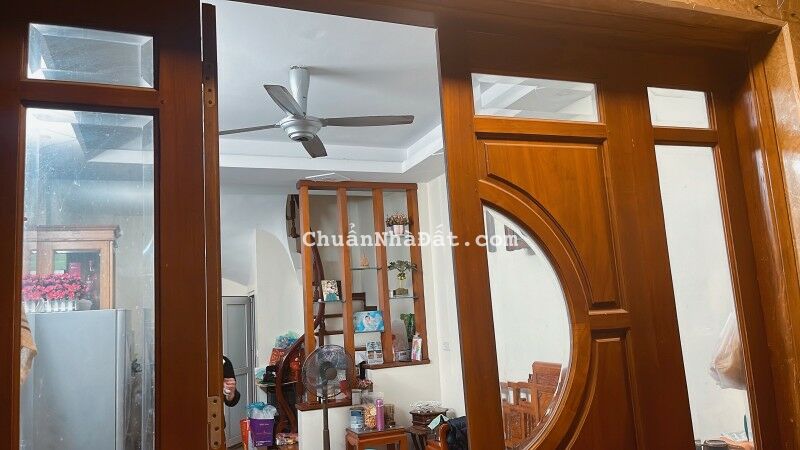 Bán nhà Cầu Giấy. 35mx5; MT 3.6m; giá 4 tỷ 7.