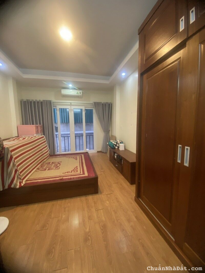 Bán nhà Cầu Giấy. 35mx5; MT 3,8m; giá 5.5 tỷ