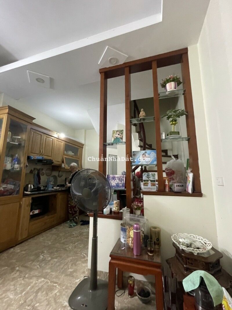 Bán nhà Cầu Giấy. 35mx5; MT 3.6m; giá 4 tỷ 7.