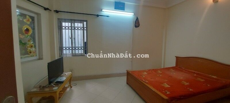 Bán nhà Dương Quảng Hàm, Cầu Giấy. 42mx4; MT 7.8m; giá 4 tỷ 5.