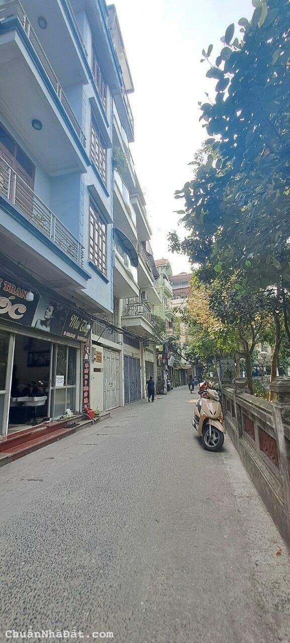 Bán nhà mới koong; đẹp; TM; 37m x 5 tầng; MT 3.8m; giá 5.6 tỷ. Ngọc Hà, Ba Đình.