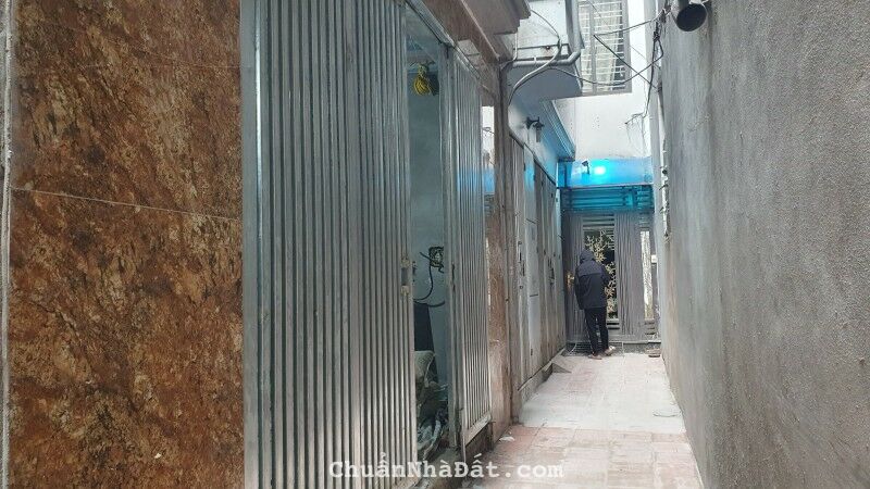 Bán nhà Trần Thái Tông, Cầu Giấy. 36/40m2; 5 tầng; MT 5m; giá 5 tỷ 6.