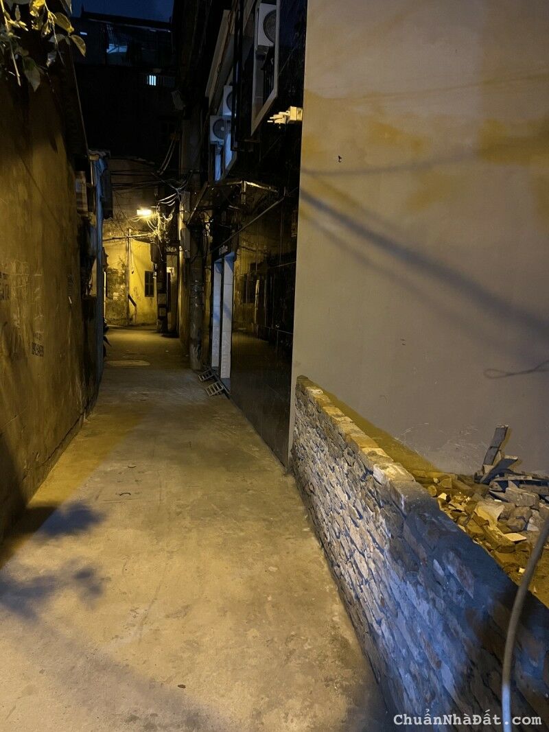 Bán đất Trần Quốc Vượng, Cầu Giấy. 40m2; MT 4.6m; giá 5 tỷ 15. 