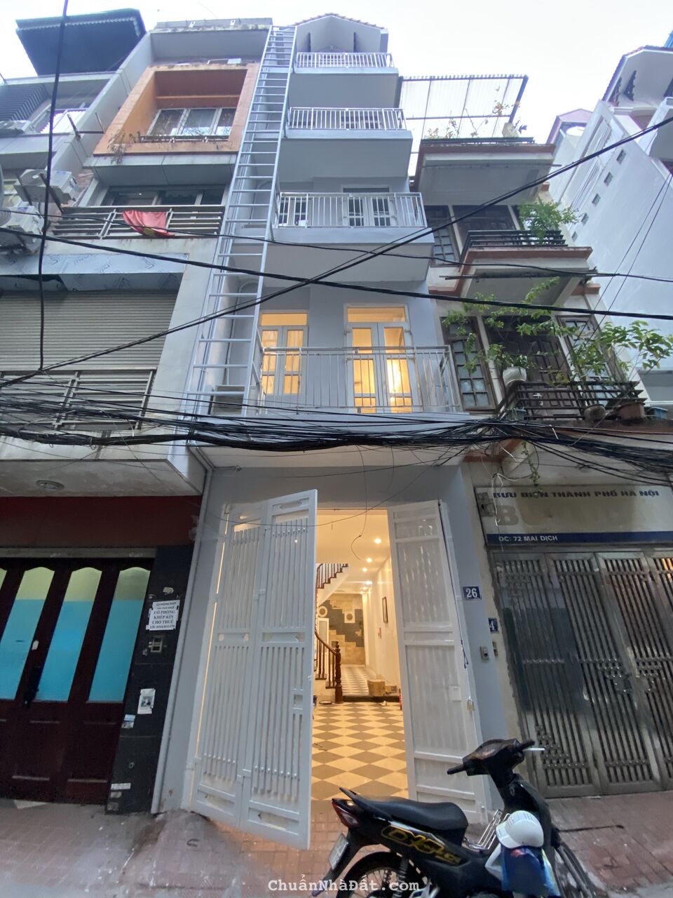 Cho thuê nhà Mai dịch, Cầu Giấy, DT 55m, 5 tầng, MT 4m. full đồ giá chỉ 25tr