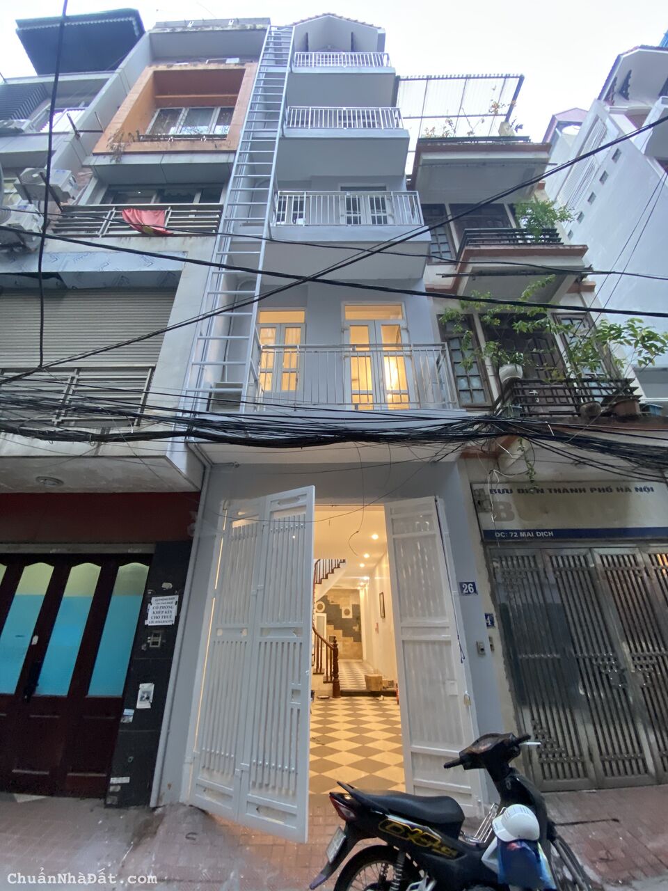 Cho thuê nhà Mai dịch, Cầu Giấy, DT 55m, 5 tầng, MT 4m. full đồ giá chỉ 25tr
