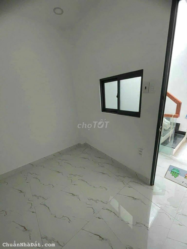 Bán gấp nhà cạnh THPT Nguyễn Trãi - 2TẦNG - 42M2 - HẺM XE HƠI 7 CHỔ