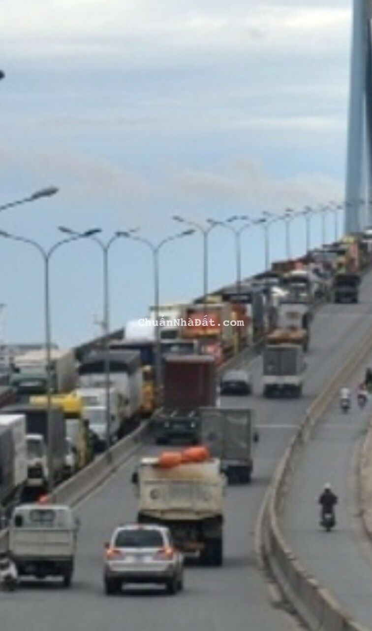 Cần bán lô đất 100 m2, giá 930tr, mặt tiền 25C TT hành chính Nhơn Trạch (MT đường 25C) giá cũ 1,4tỷ