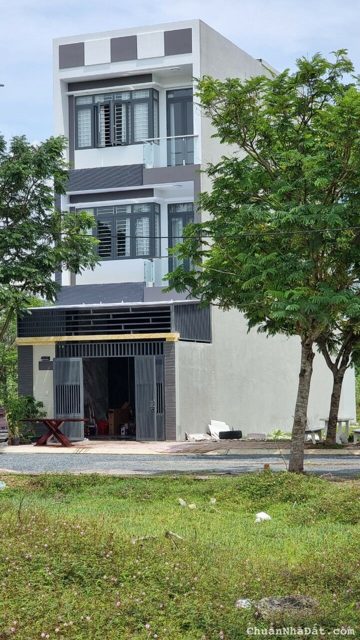 Cần hạ giá bán lô đất 80m2, Phường Long Trường, Tp Thủ Đức, giá 2,5 tỷ, (Giá 2021= 3,5 tỷ)