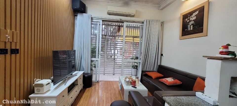 Bán nhà Tư Đình, Long Biên 39m2 x 4 tầng, Ngõ ô tô, lô góc, Kinh doanh tốt, Giá nhỉnh 6 tỷ