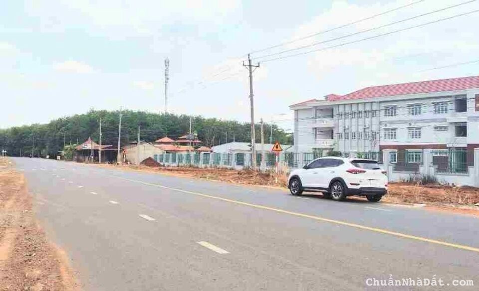 Bán lỗ 230m2 đất đường nhựa 32m sát khu công nghiệp 428 triệu 